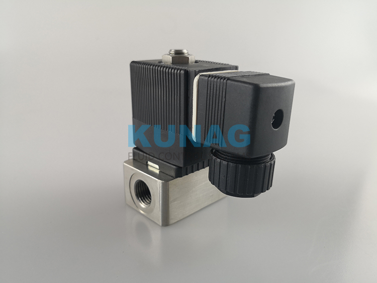 3013型两通电磁阀 不锈钢阀体 G1/4接口