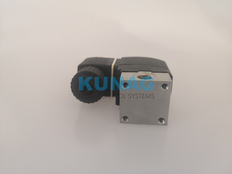 3014型三通电磁阀 不锈钢阀体 G1/8接口